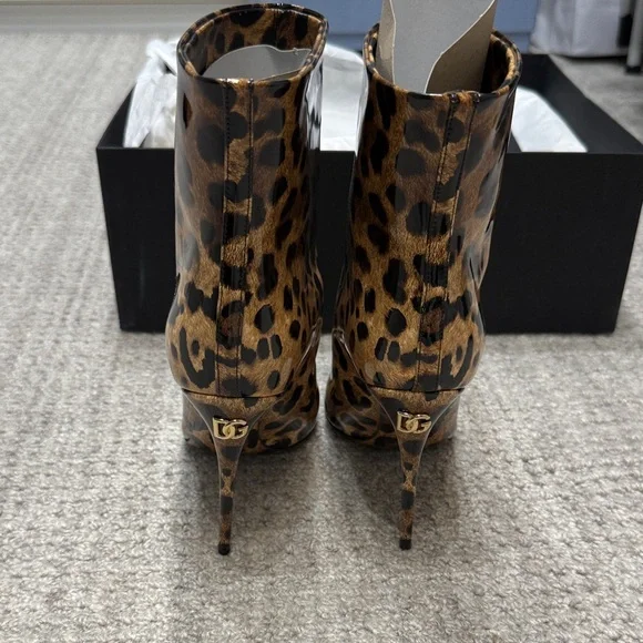 Dolce & Gabbana Leopard Print Heeled Boots - Picture 6 of 10